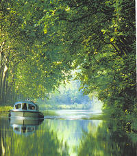 take a boat onto the canal du midi